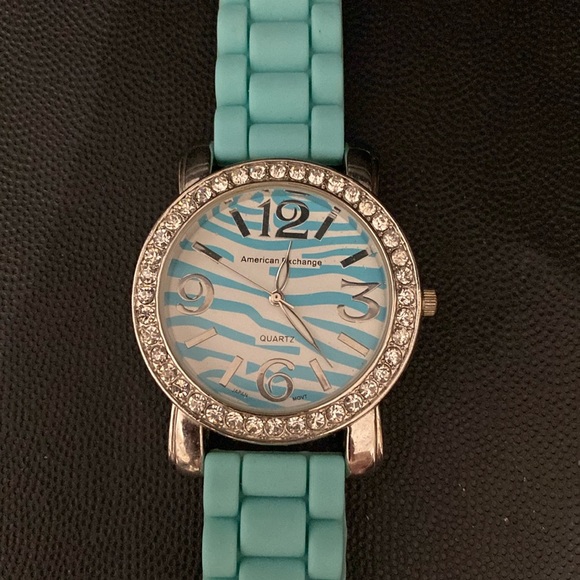 American Exchange Teal silicon band zebra pattern face pattern watch -used - Picture 4 of 9